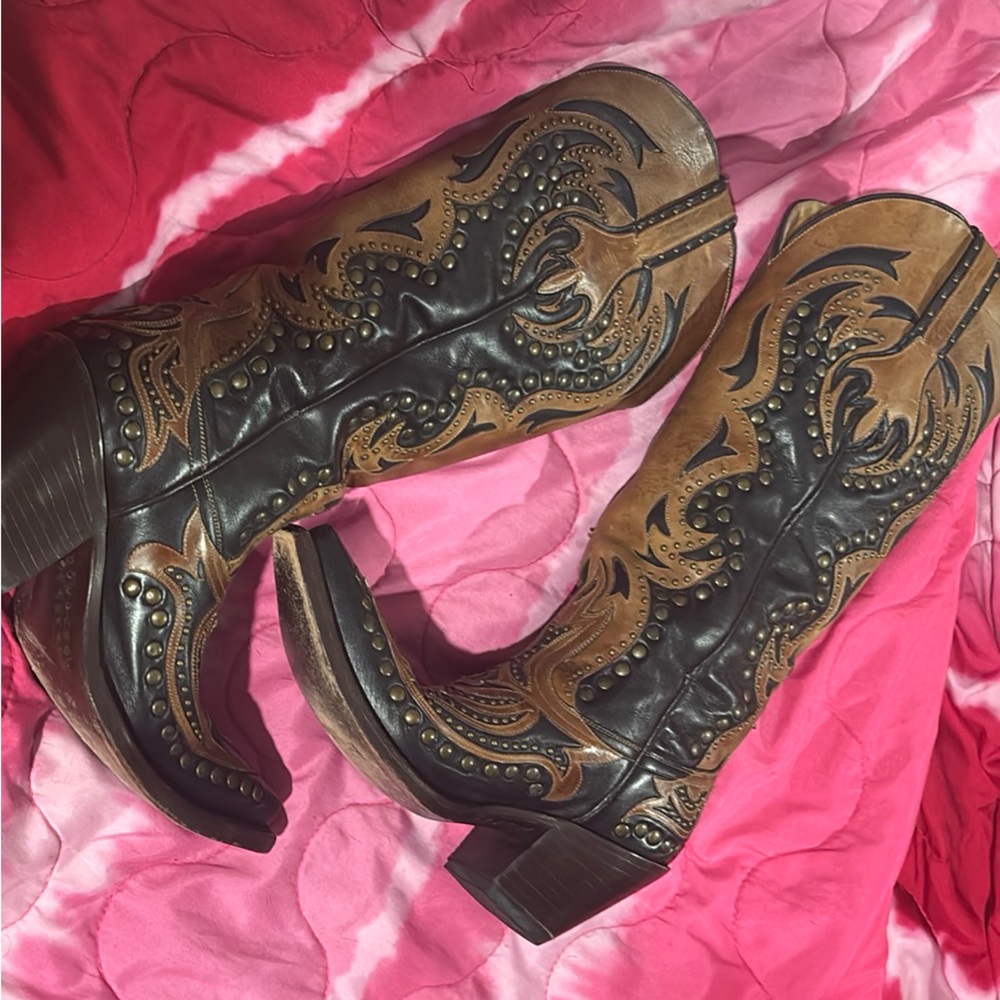 Corral Black and Brown Heeled Boots